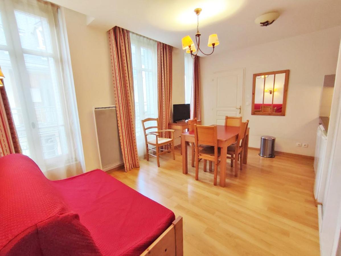 Bagnères-de-Luchon La Petite Ourse, T2, Centre Luchon, Wifi, Casier A Skis, Ascenseur, 4 Personnes מראה חיצוני תמונה